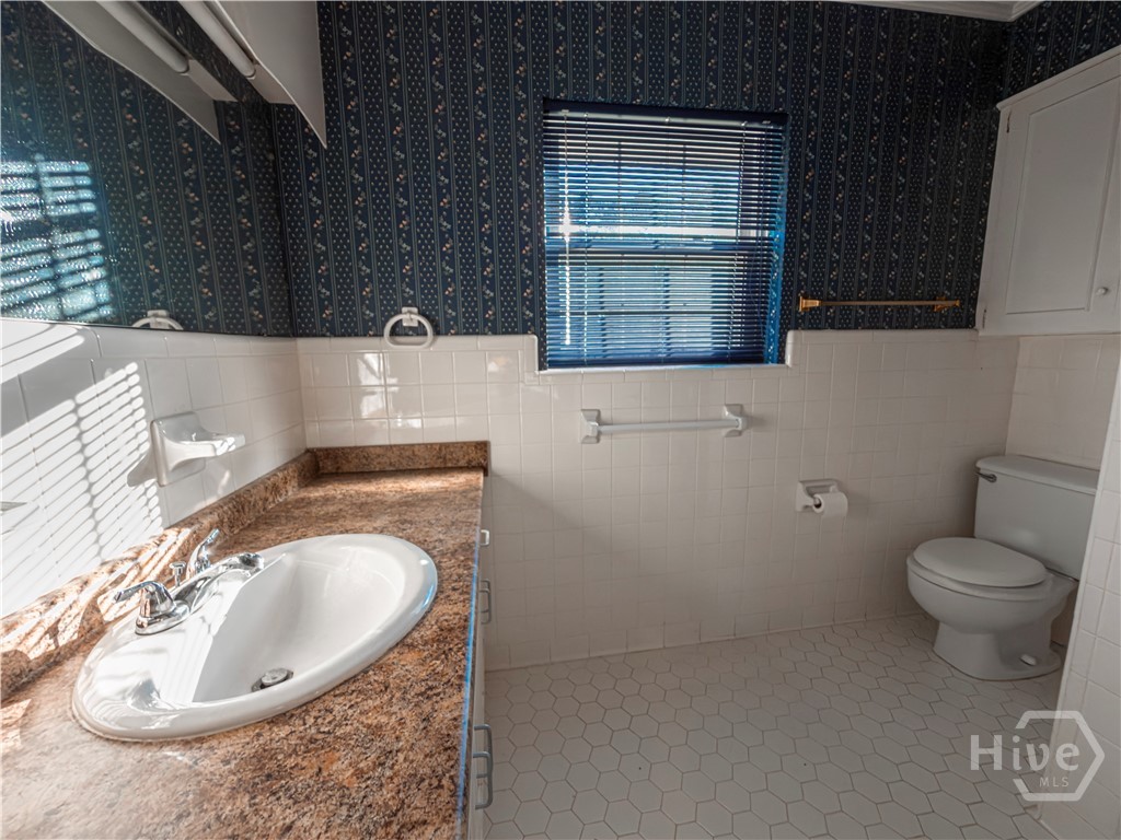 105 Edgewood Road Property Photo 18