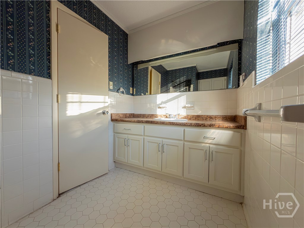 105 Edgewood Road Property Photo 20