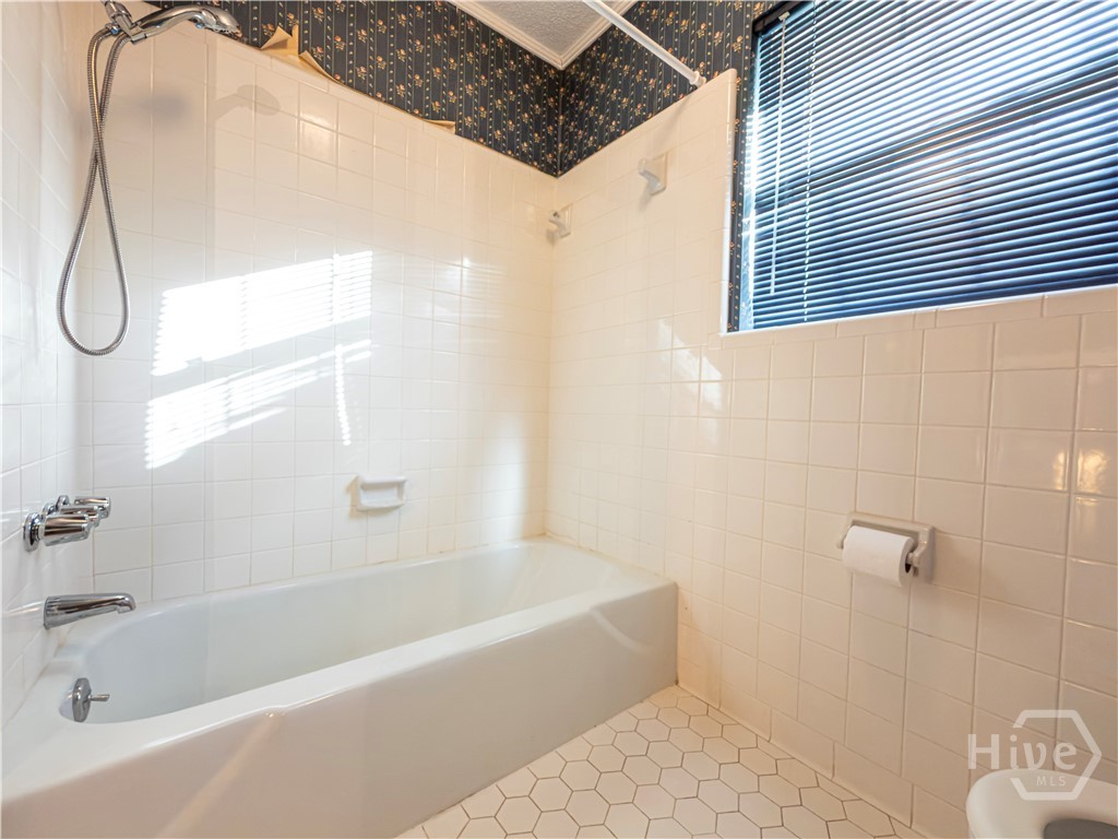 105 Edgewood Road Property Photo 27