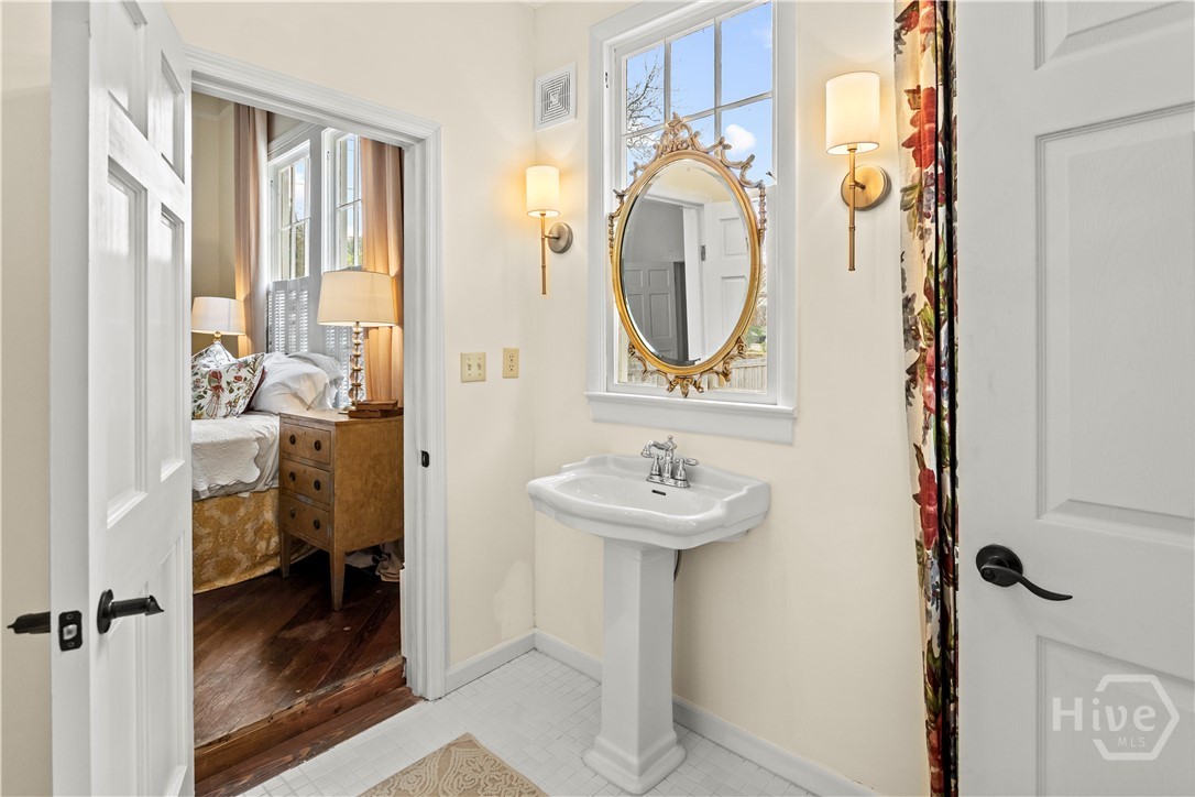 427 Harvey Street Property Photo 18