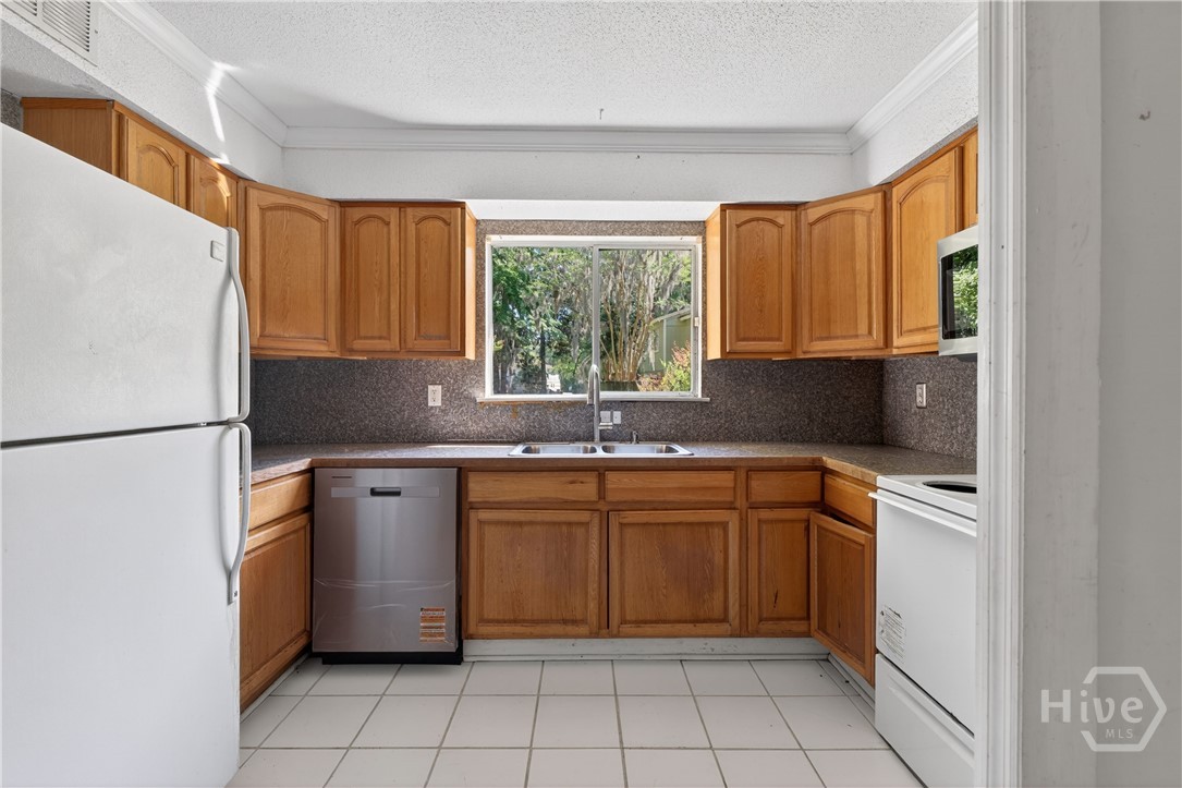 527 Tibet Avenue C4 Property Photo 3