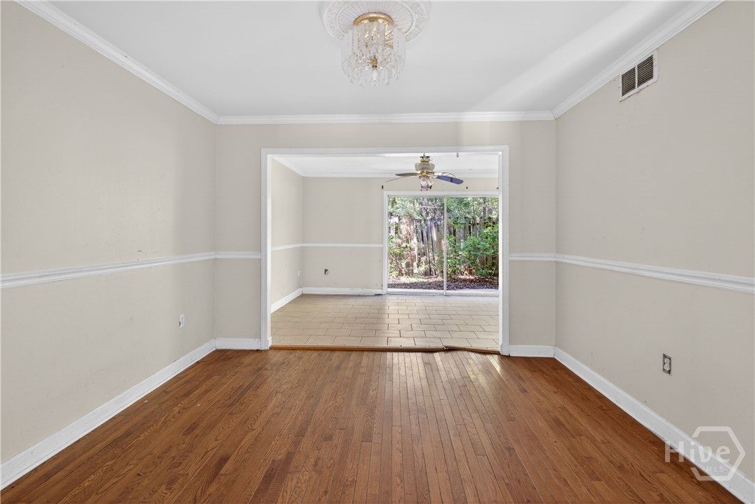 527 Tibet Avenue C4 Property Photo 8