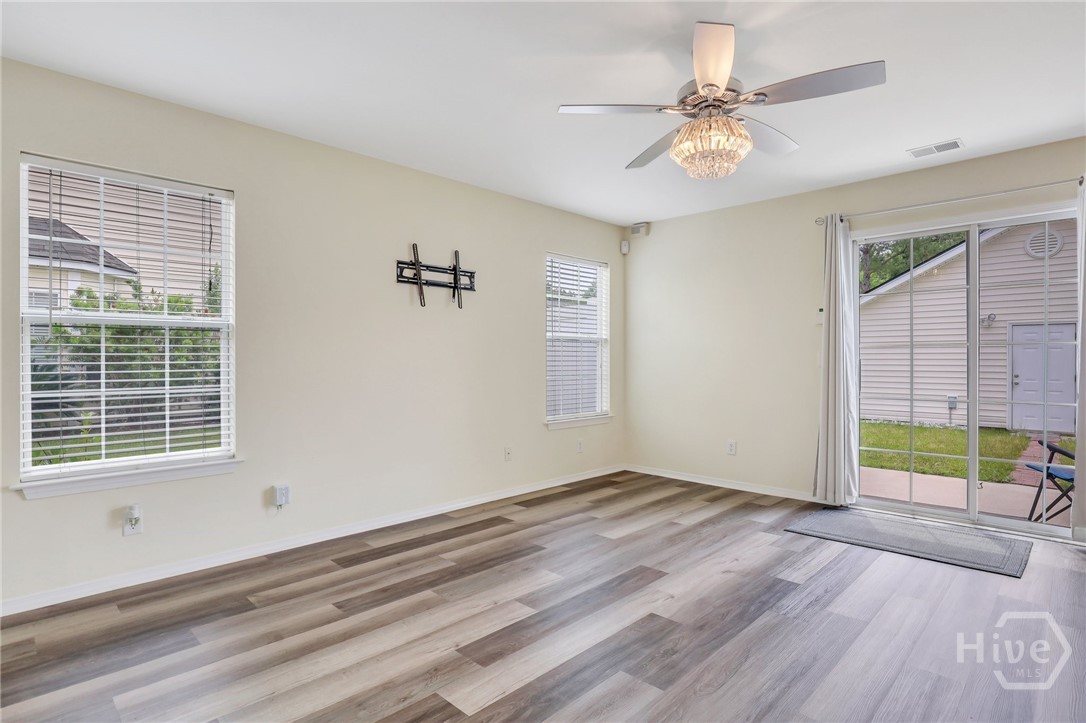 51 Fairgreen Street Property Photo 8