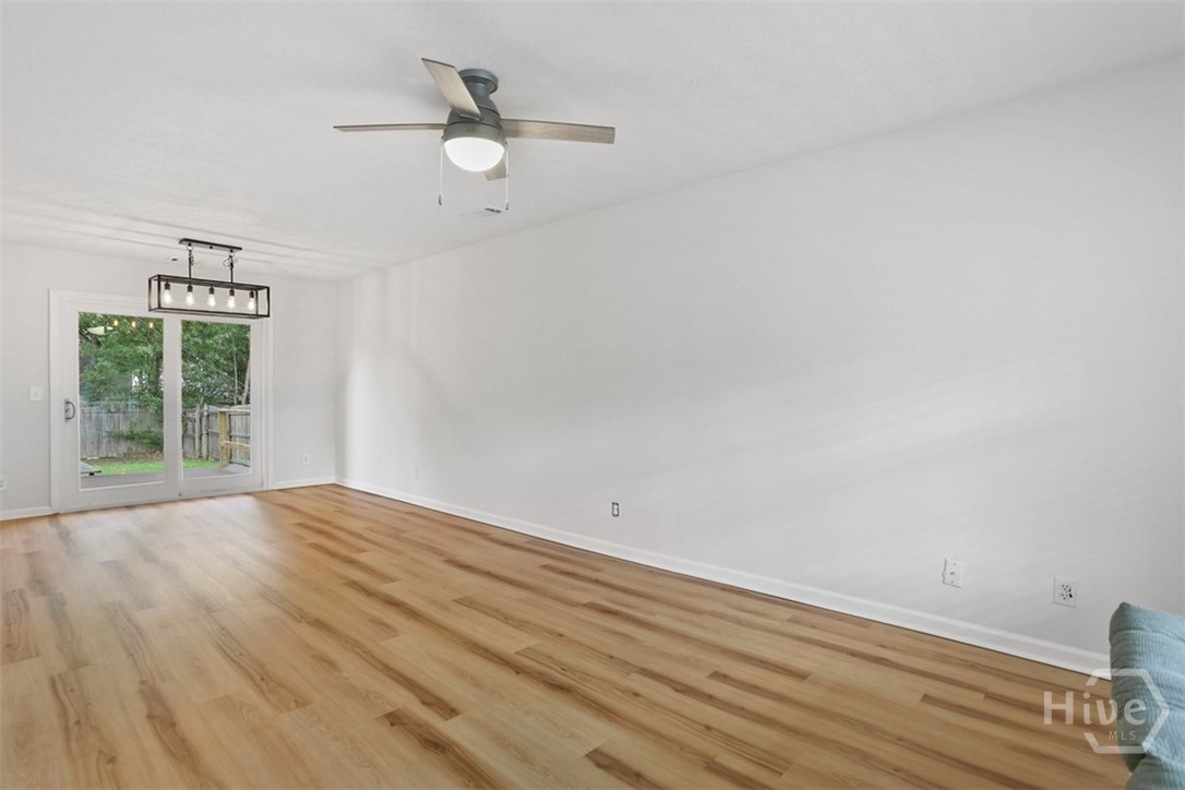 143 Cambridge Drive Property Photo 7
