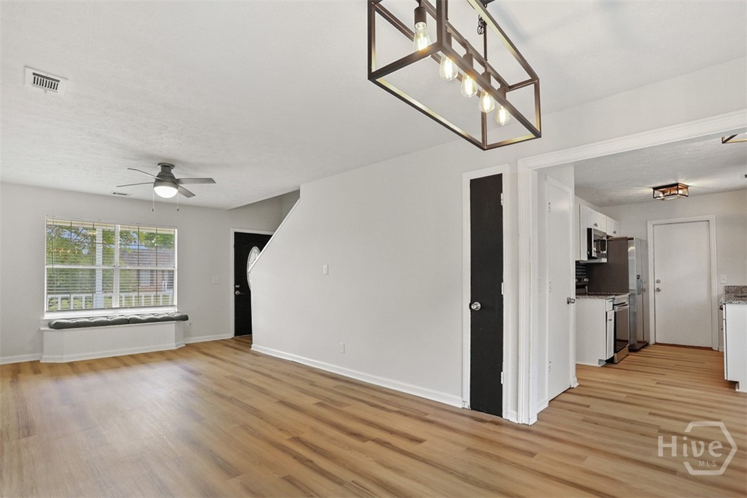 143 Cambridge Drive Property Photo 9