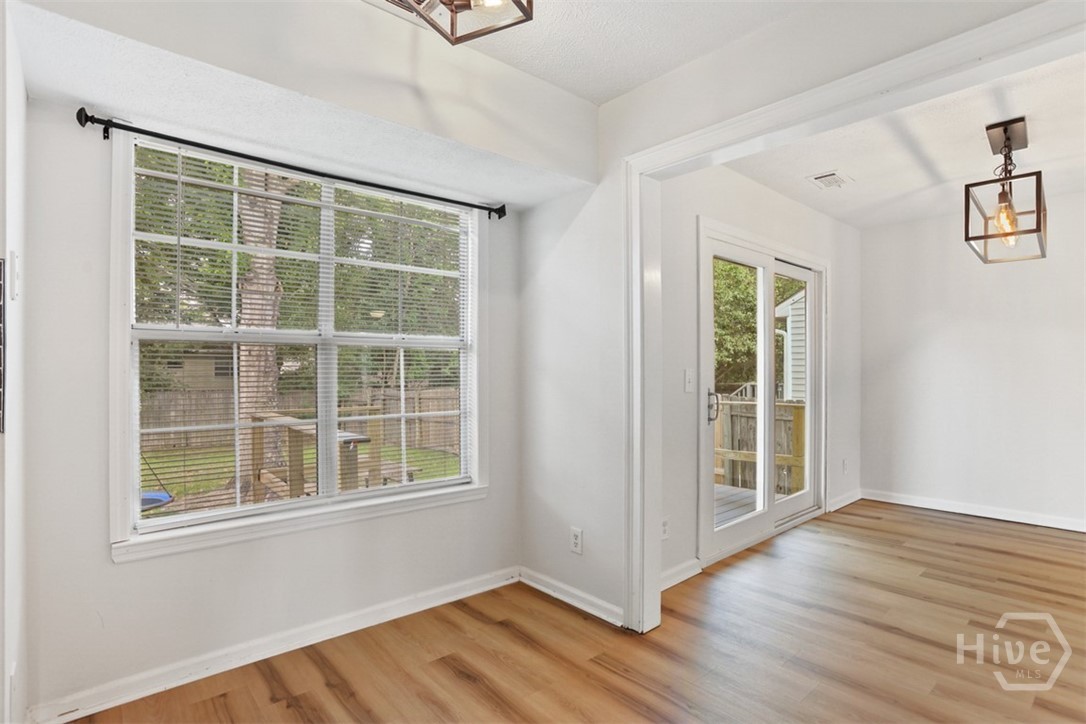 143 Cambridge Drive Property Photo 12