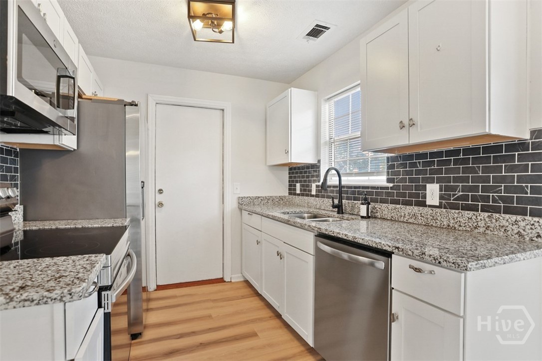143 Cambridge Drive Property Photo 14