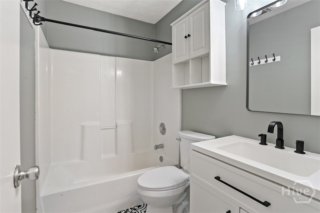 143 Cambridge Drive Property Photo 18