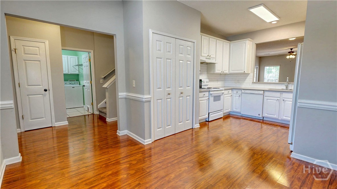 42 Stonelake Circle Property Photo 7