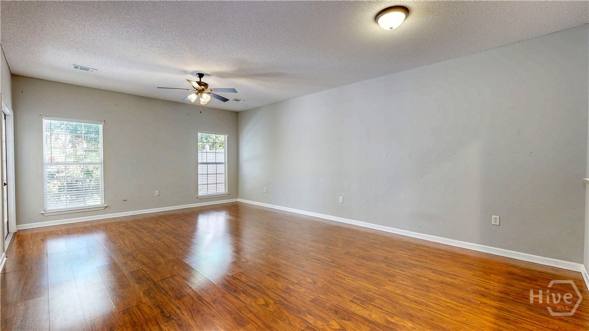 42 Stonelake Circle Property Photo 11