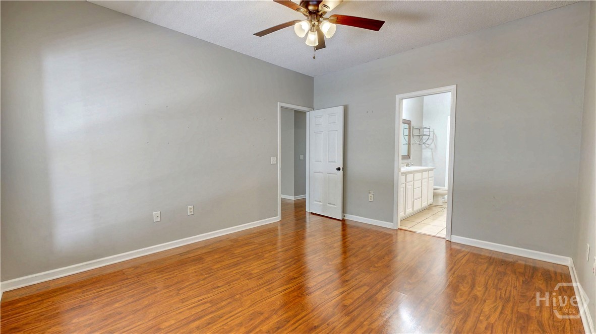 42 Stonelake Circle Property Photo 14