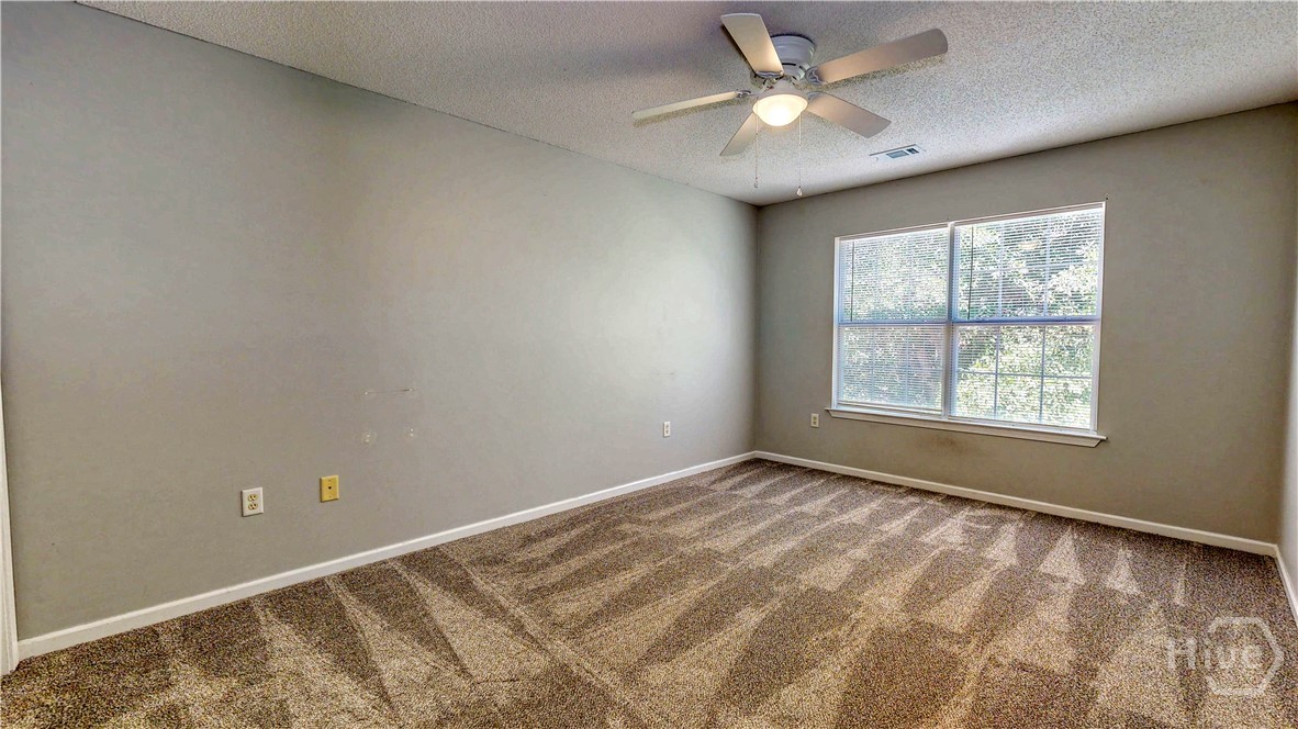 42 Stonelake Circle Property Photo 16