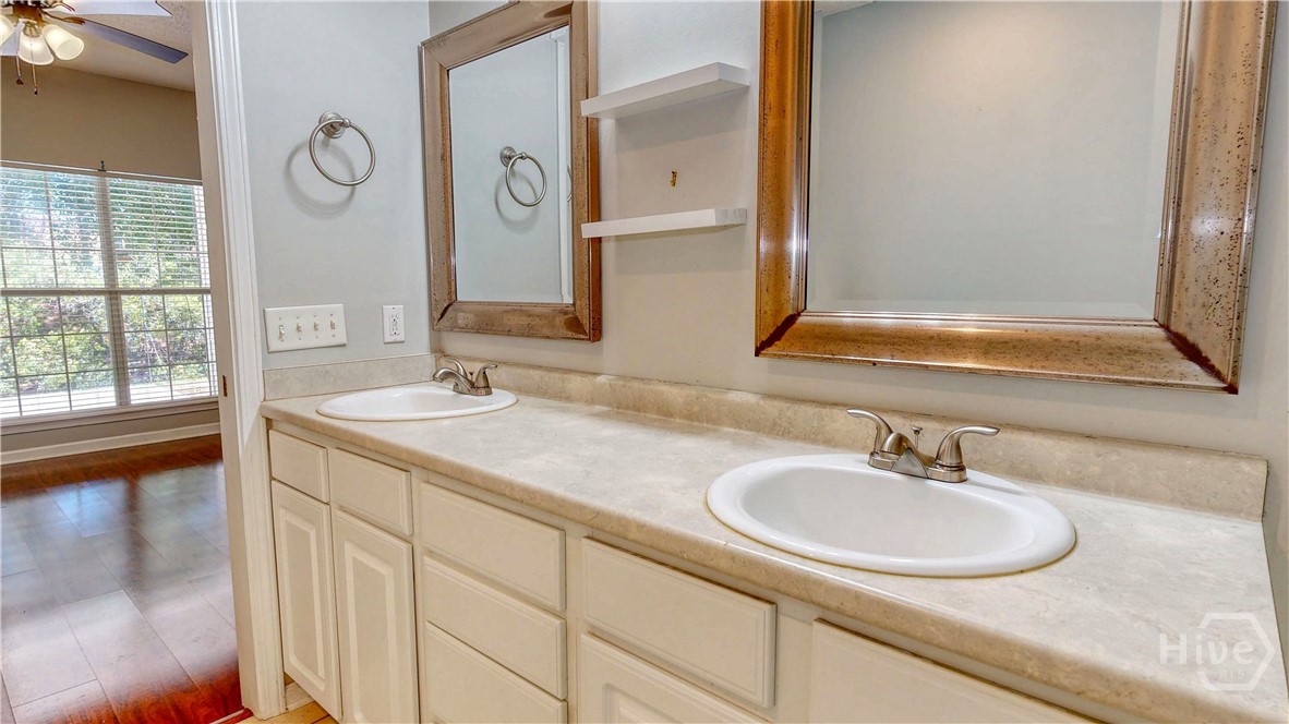42 Stonelake Circle Property Photo 19