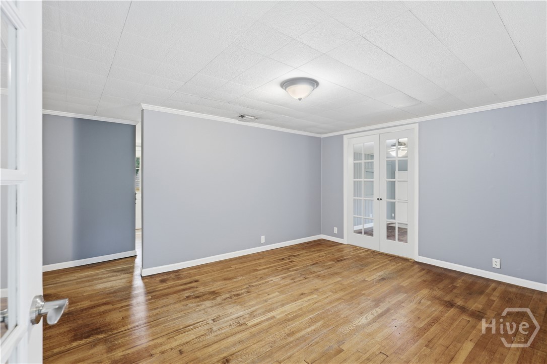515 E 4th Street Property Photo 16