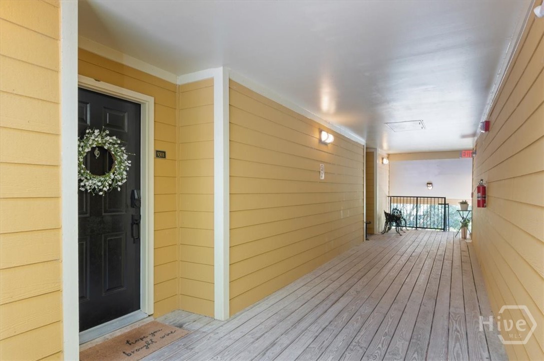 9301 Walden Park Drive Property Photo 3
