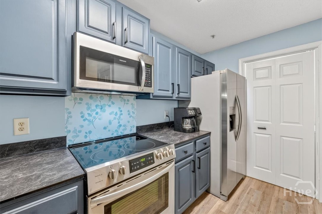 9301 Walden Park Drive Property Photo 10