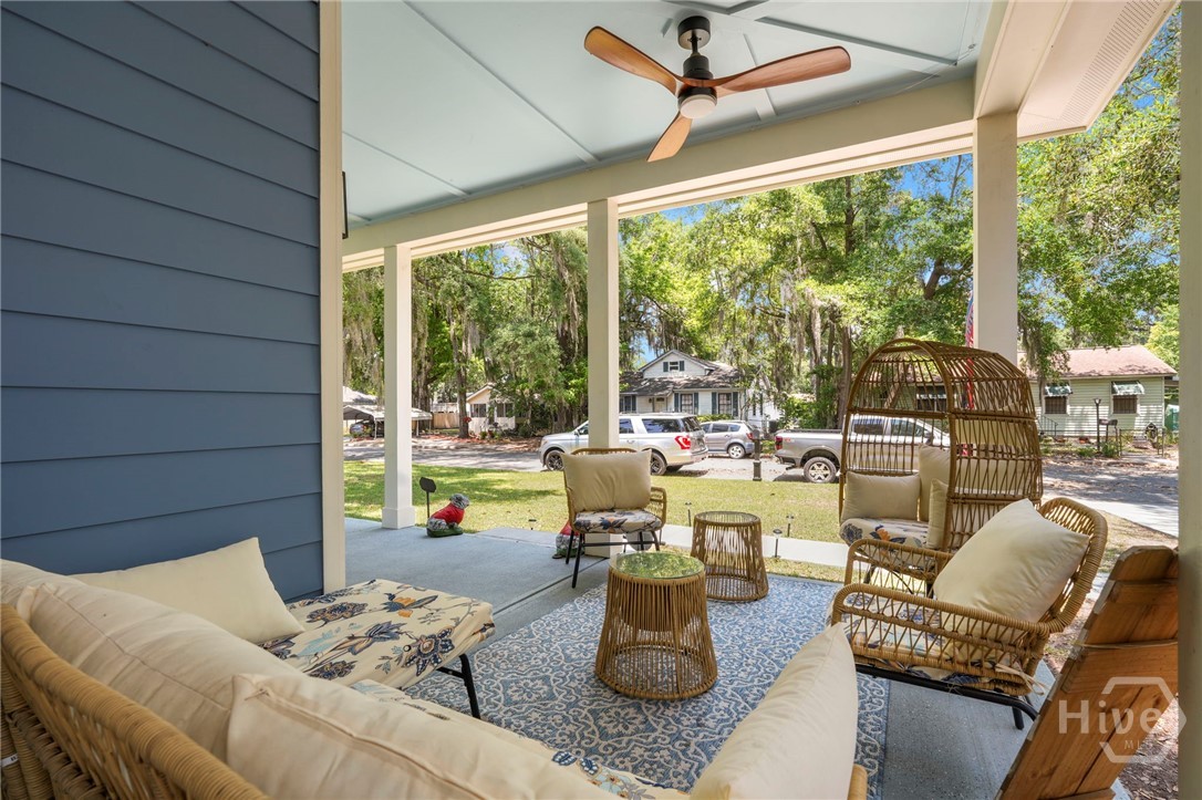 2217 E 59th Street Property Photo 5