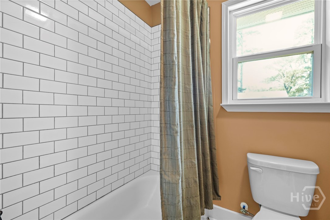 2217 E 59th Street Property Photo 33