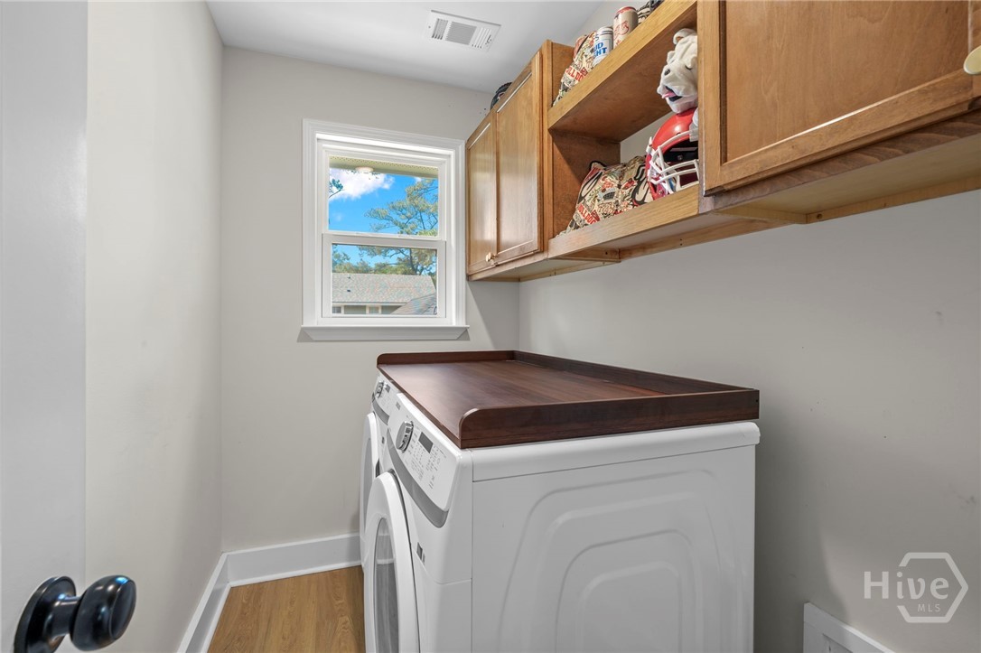 2217 E 59th Street Property Photo 37