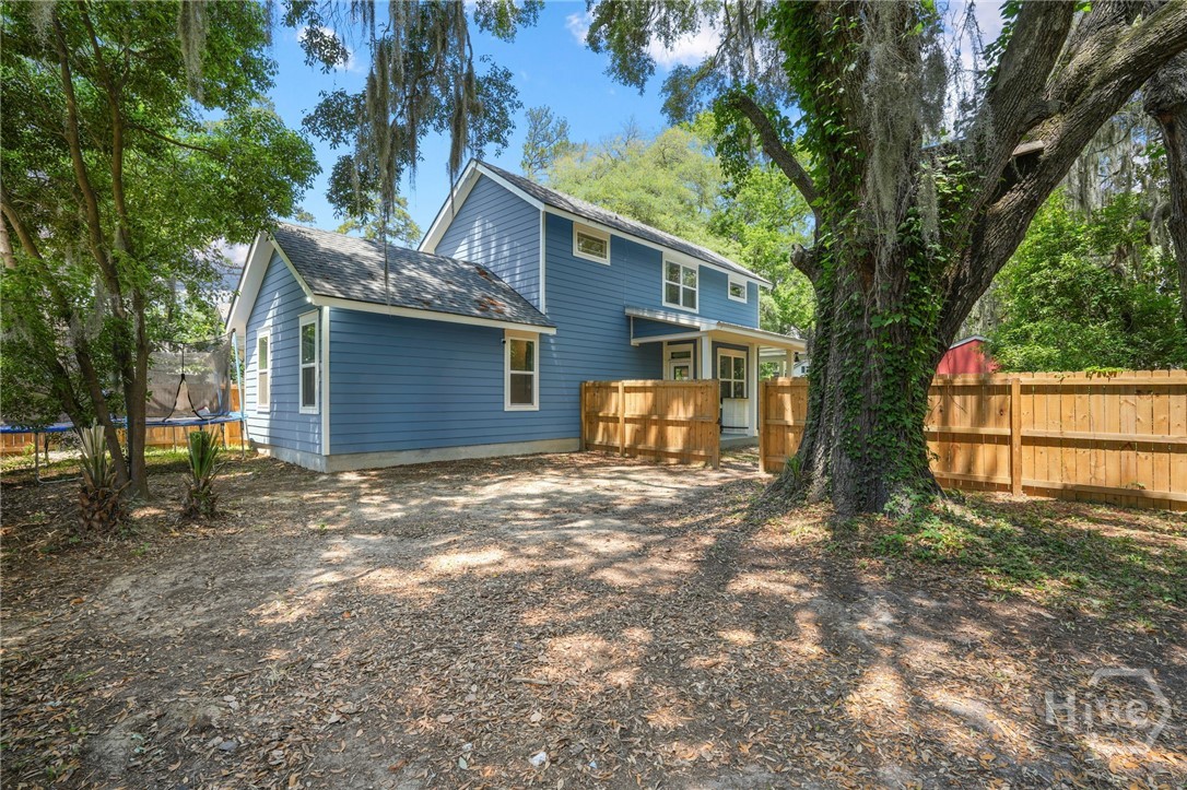 2217 E 59th Street Property Photo 42
