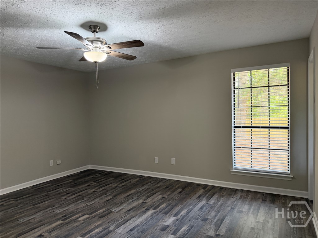425 Durden Drive Property Photo 9