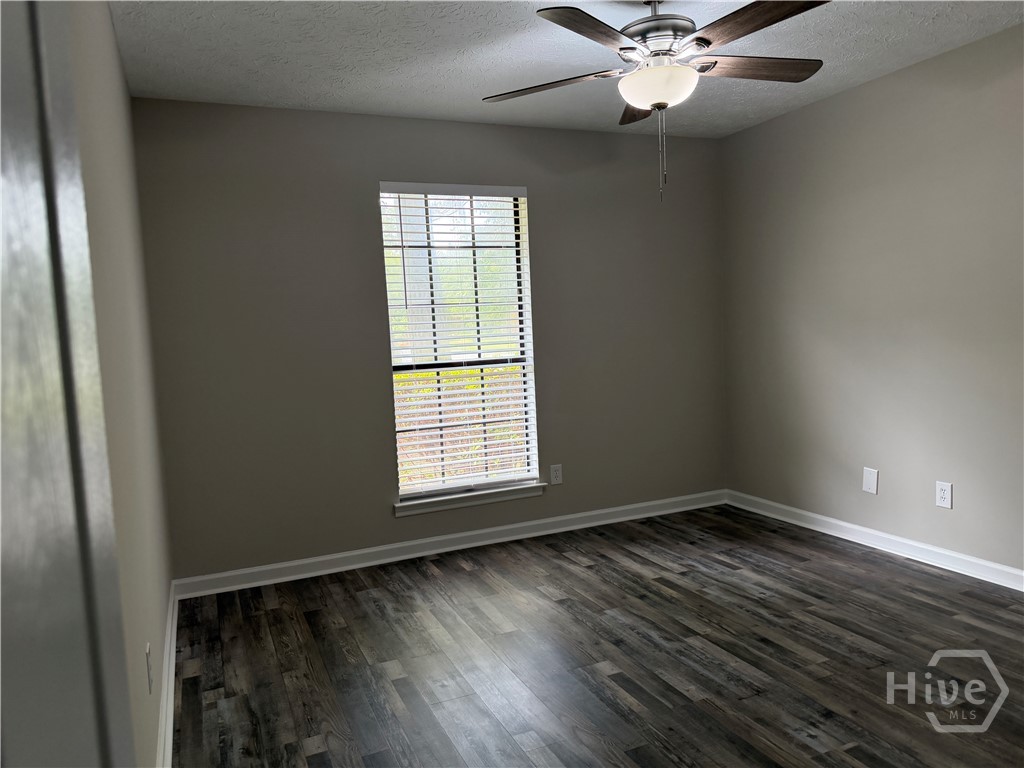 425 Durden Drive Property Photo 10