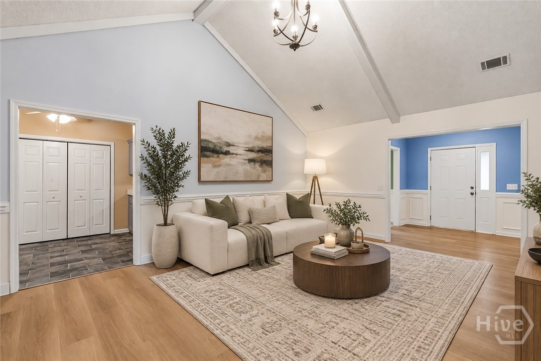 612 Trevor Street Property Photo 4