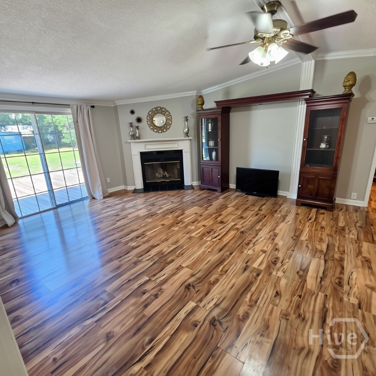 106 Blair Way Property Photo 2