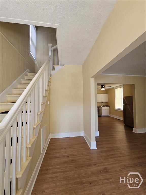 714 W 38th Street Property Photo 6