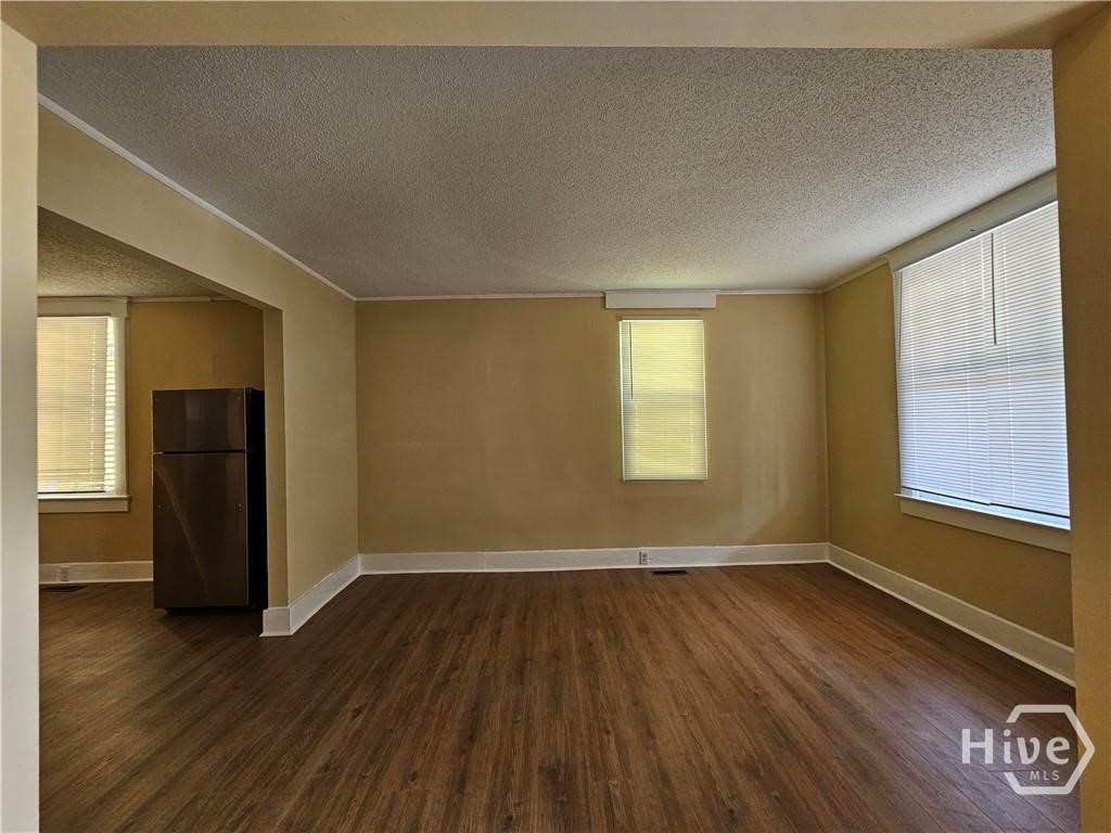 714 W 38th Street Property Photo 10