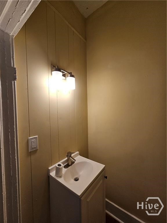 714 W 38th Street Property Photo 23
