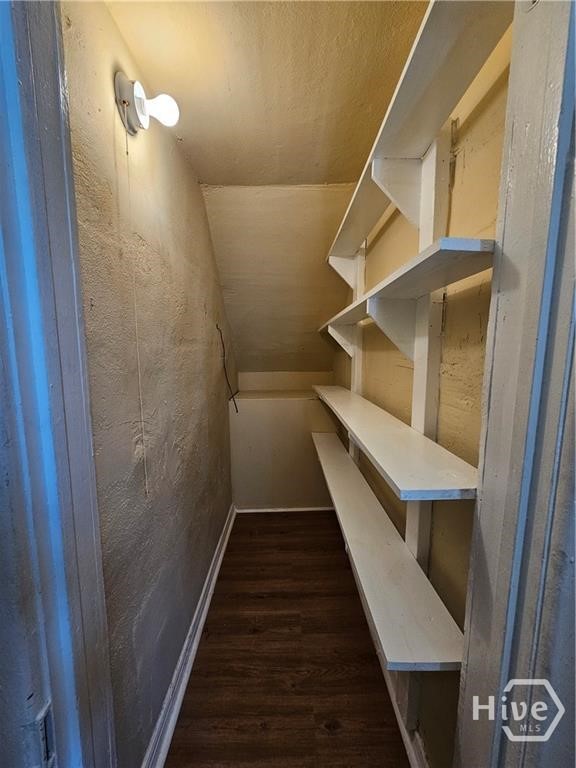 714 W 38th Street Property Photo 24