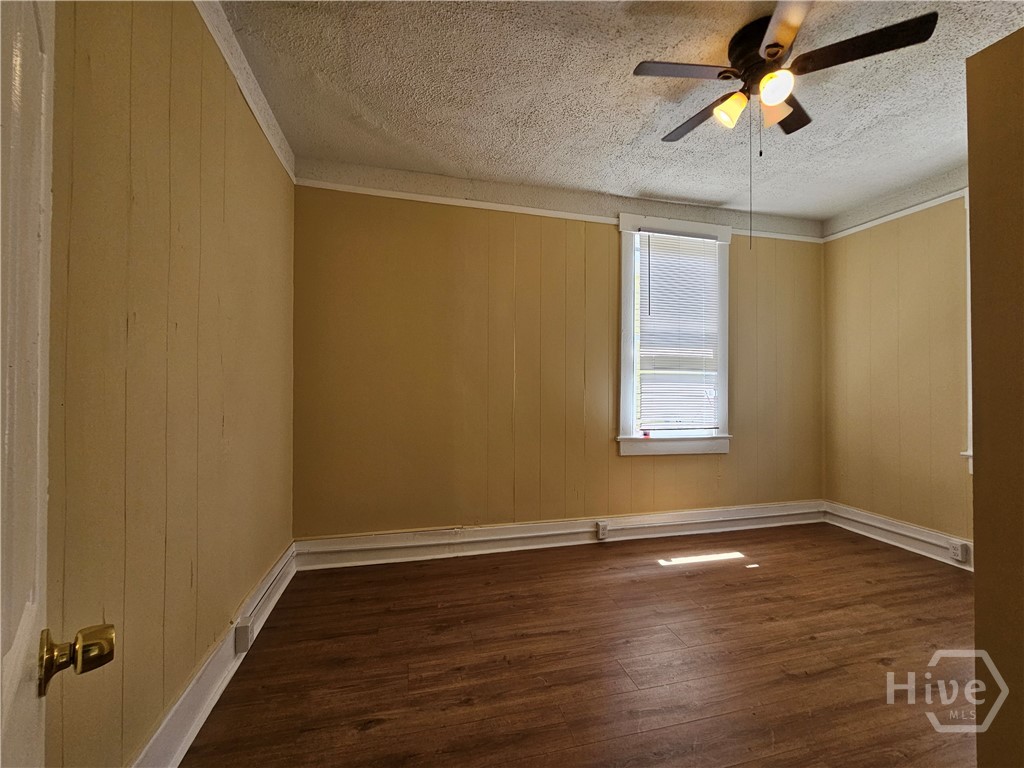 714 W 38th Street Property Photo 38