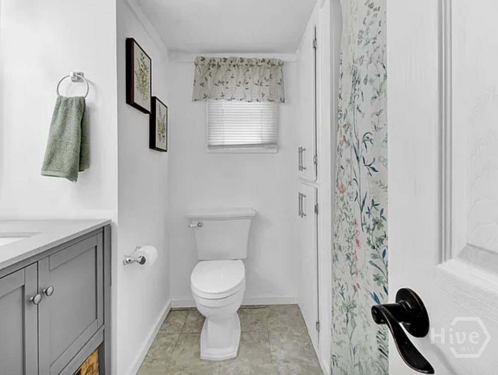 304 E Fourth Street A Property Photo 17