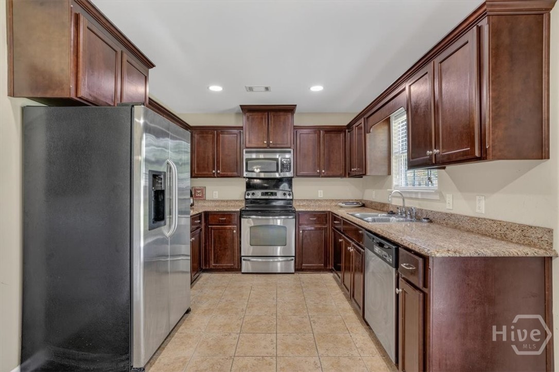 104 Austin Way Property Photo 10