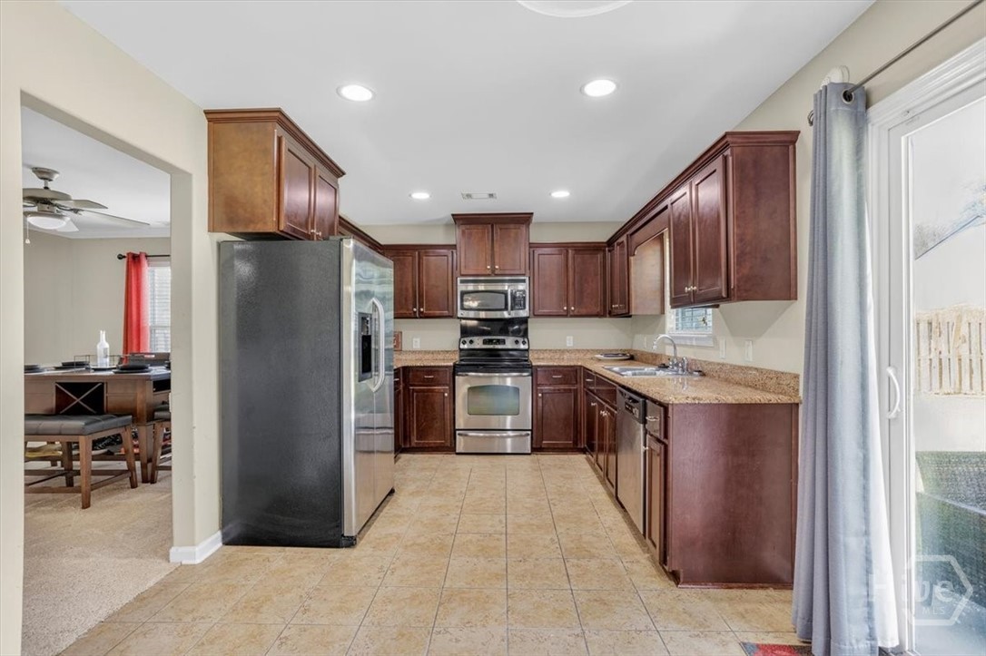 104 Austin Way Property Photo 11
