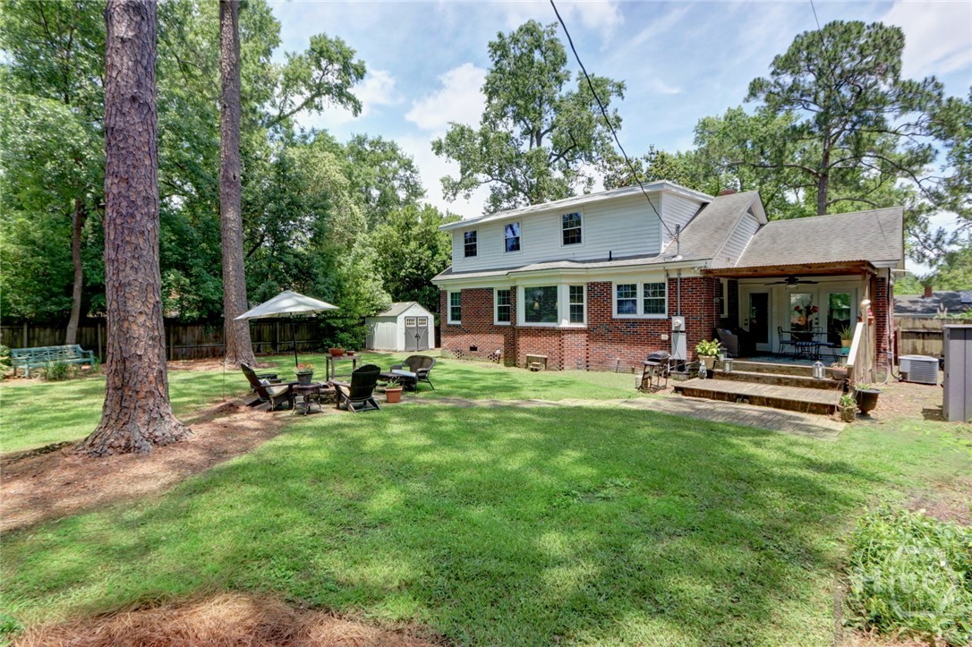 423 E 57th Street Property Photo 1
