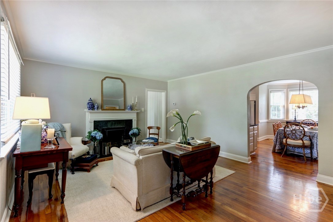423 E 57th Street Property Photo 8