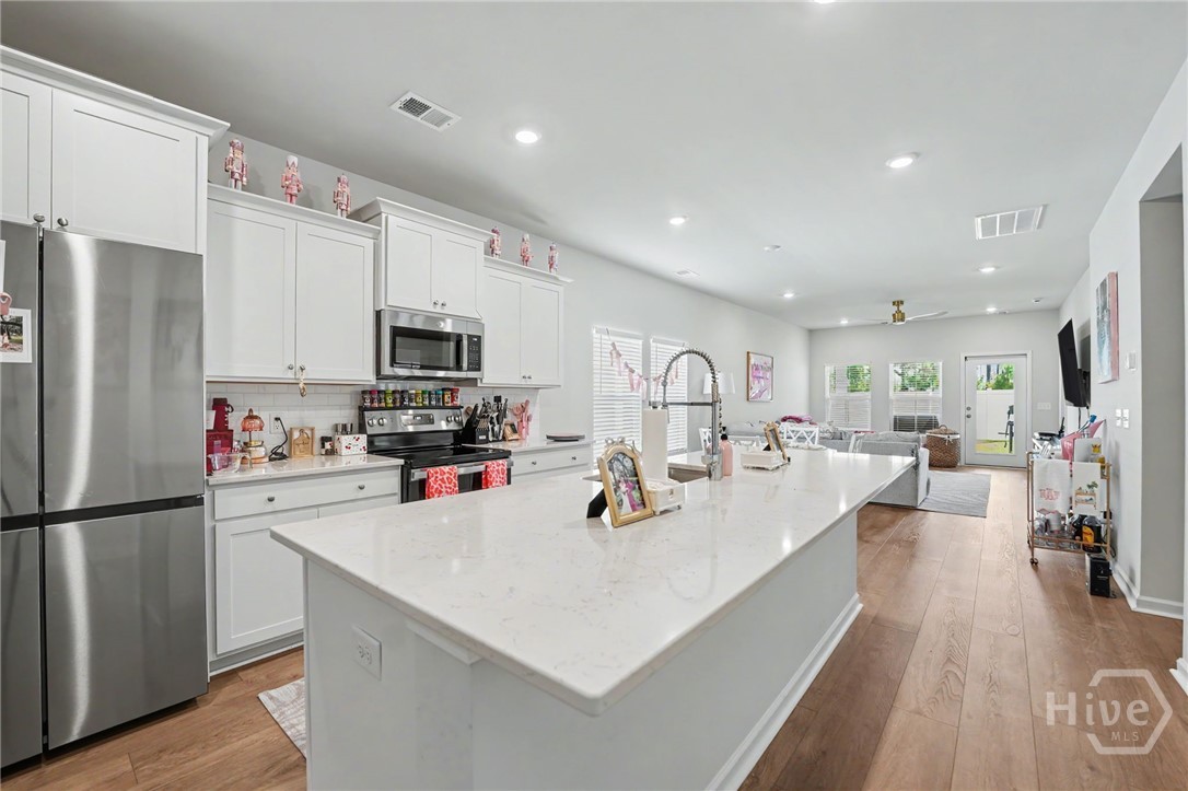 136 Holloway Hill Property Photo 4