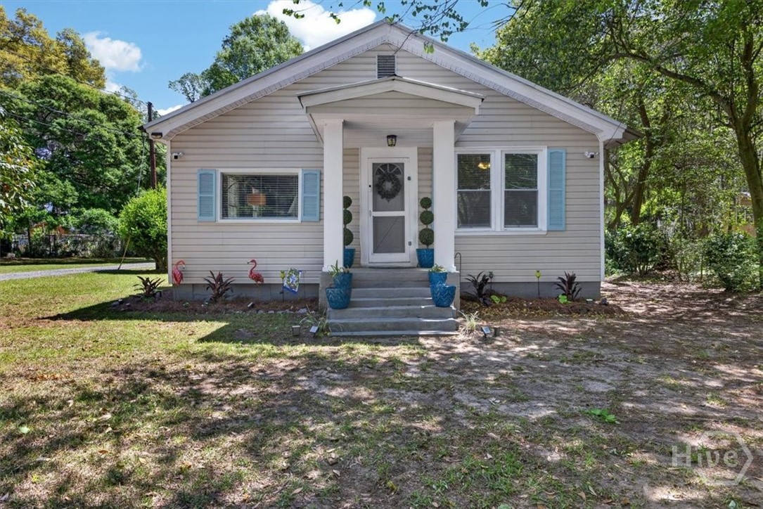 8610 & 8606 Gohler Avenue
