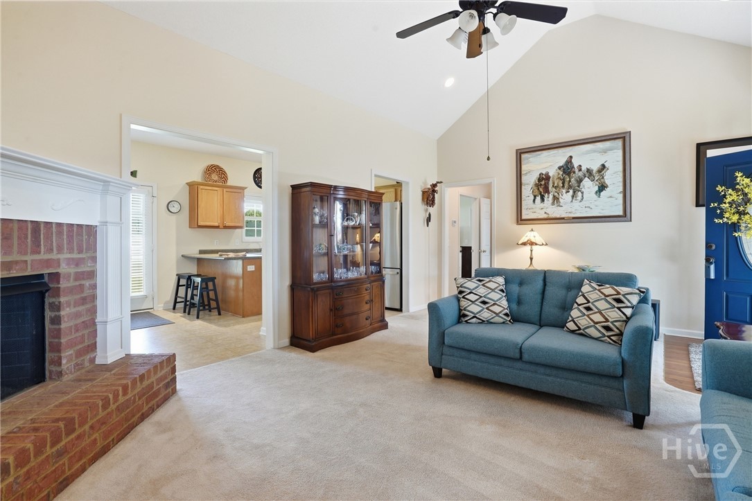 402 Wrigley Field Drive Property Photo 4