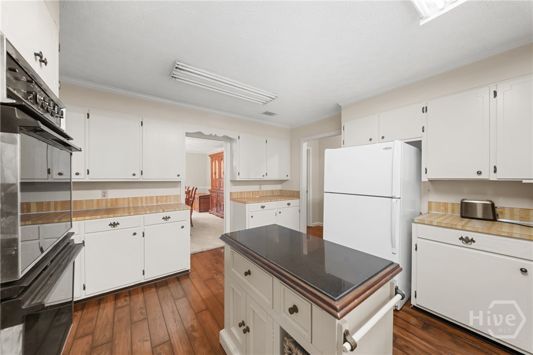 213 Wendwood Drive Property Photo 14