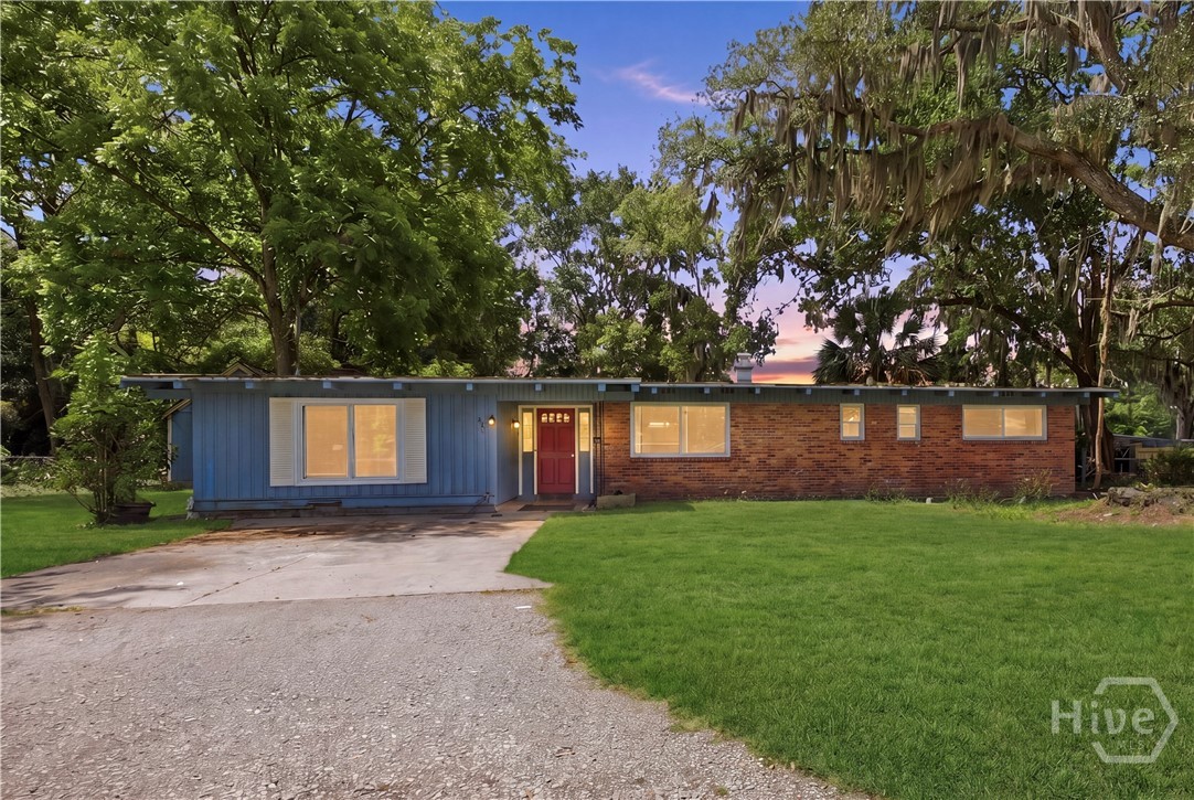 213 Chippewa Drive Property Photo 1