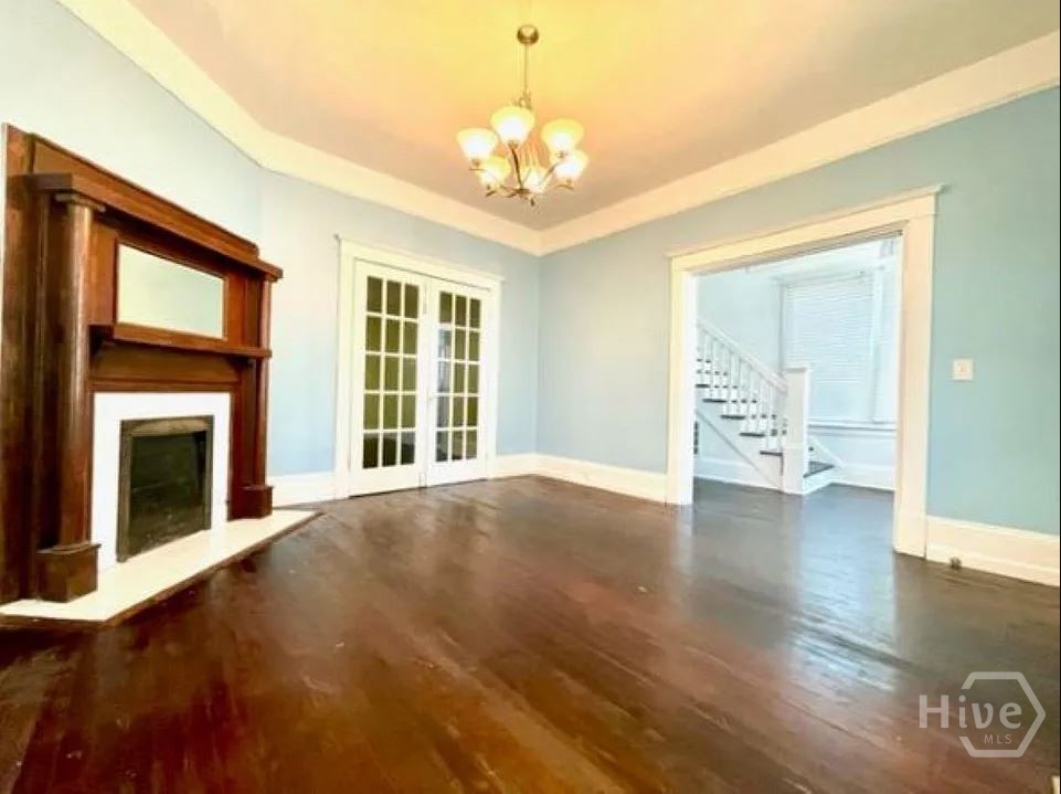 637 E 39th Street Property Photo 4