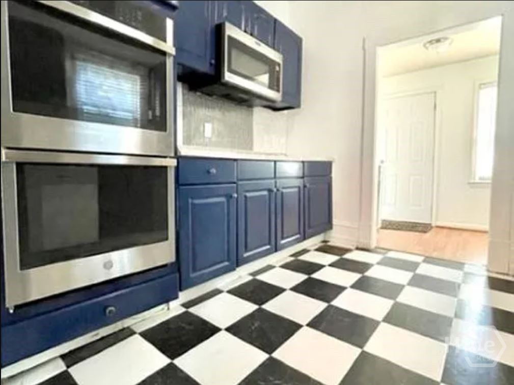 637 E 39th Street Property Photo 12