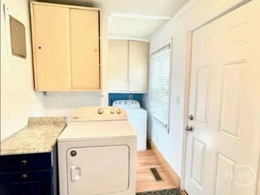 637 E 39th Street Property Photo 14