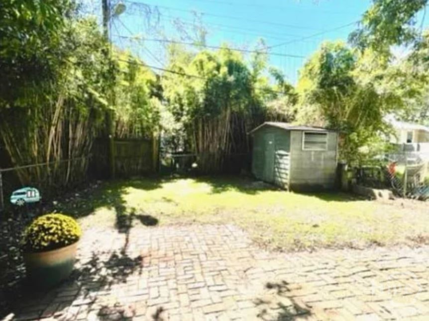 637 E 39th Street Property Photo 26