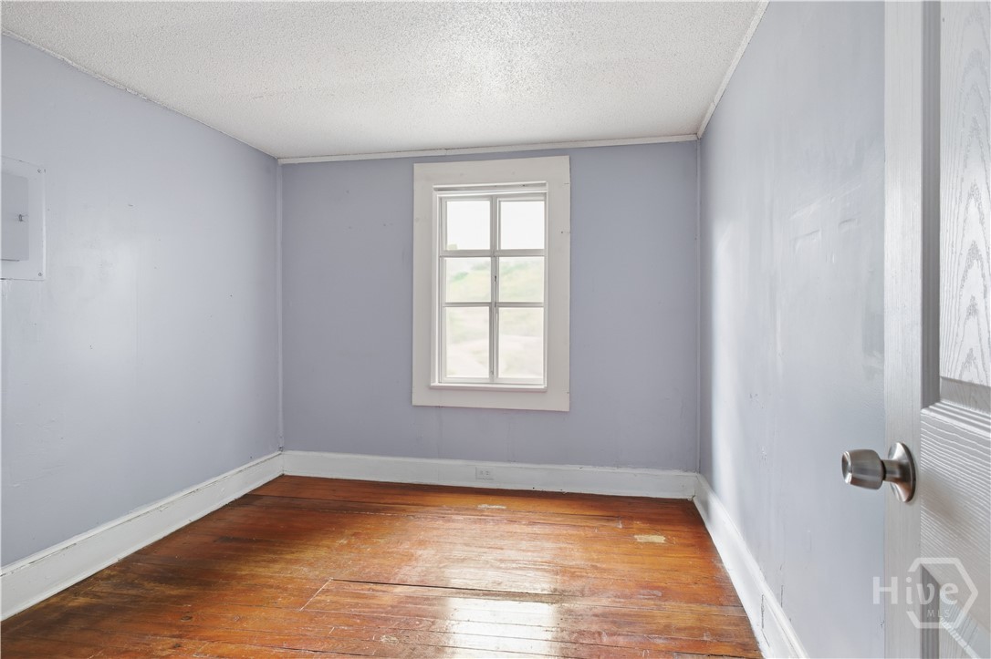 643 W 41st Street Property Photo 4