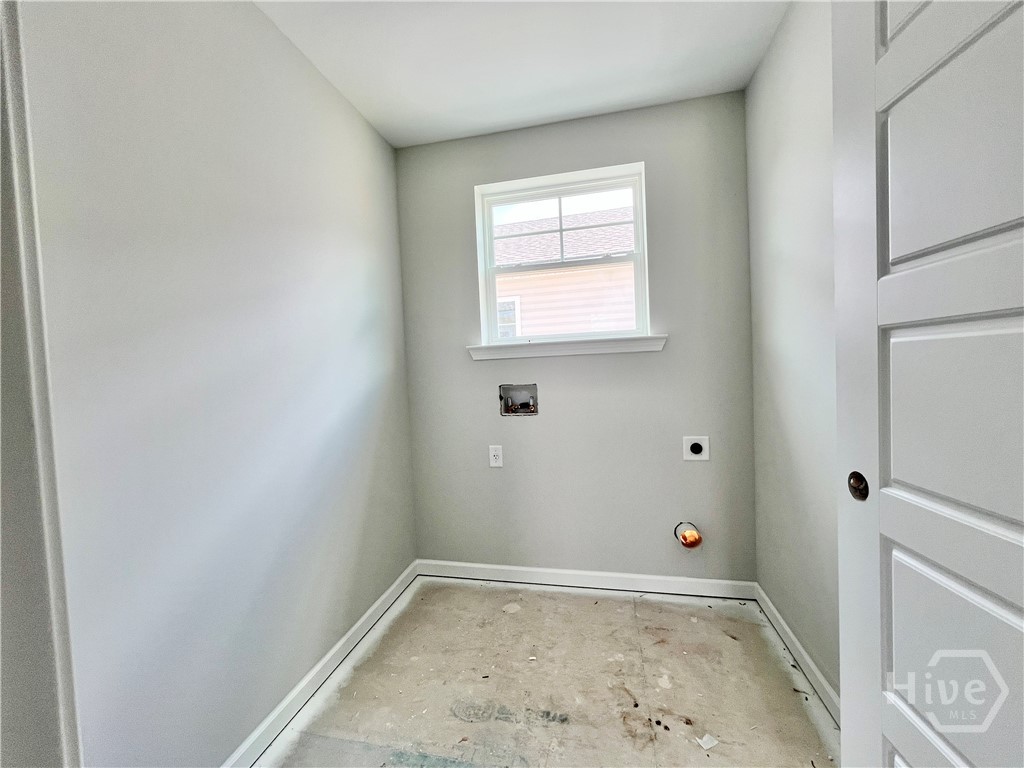 115 Endicott Drive Property Photo 13