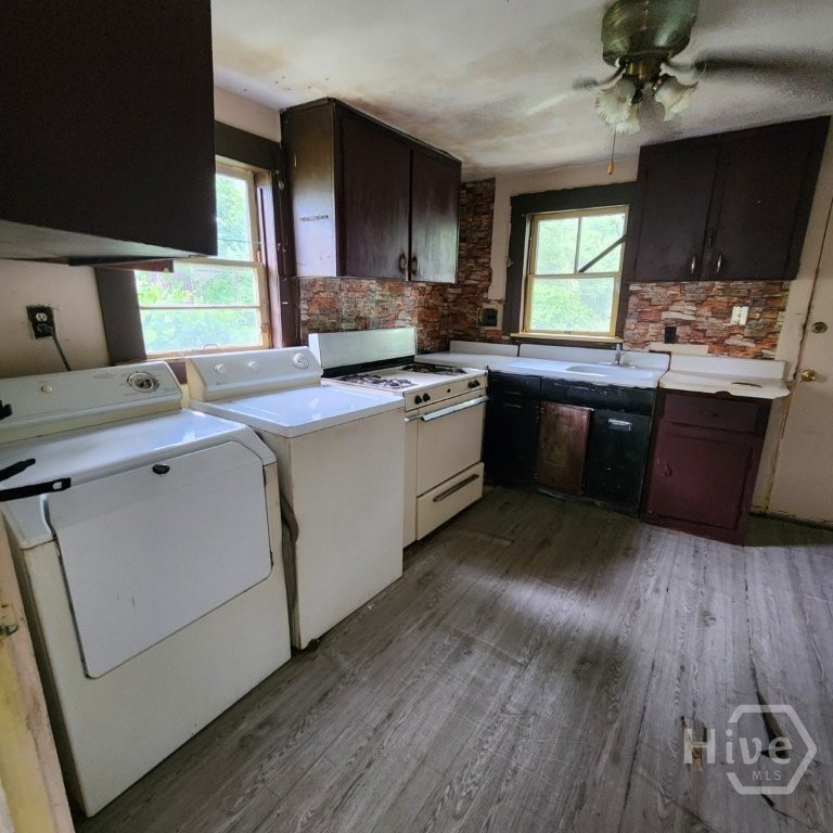 908 Bowden Street Property Photo 6